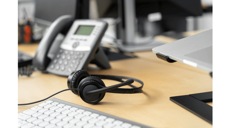 The 5 Differences Between VoIP and Traditional Phone Systems