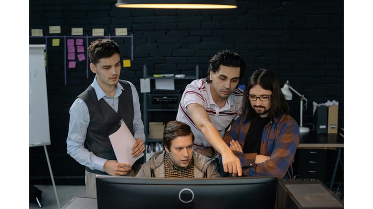 Why Mid-Size Companies Need Fractional CIO Leadership